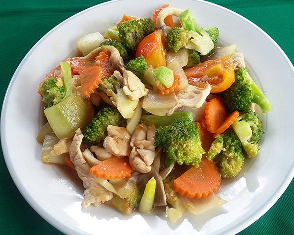 Stir-fried Mixed Vegetables with Chicken