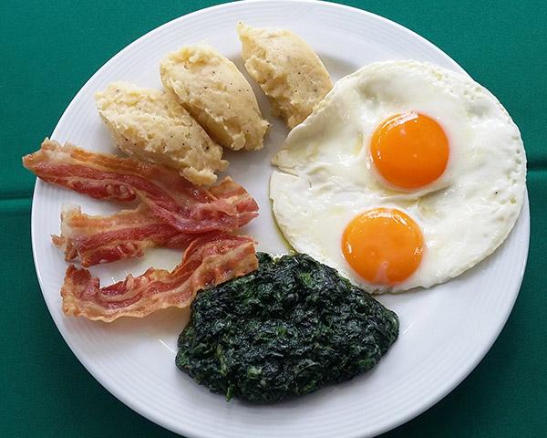 Bacon, 2 Fried Eggs, Mashed Potatoes & Spinach